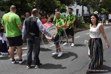 La X edición de la Traída Infantil del Agua, un éxito (Foto Antonio Alí)